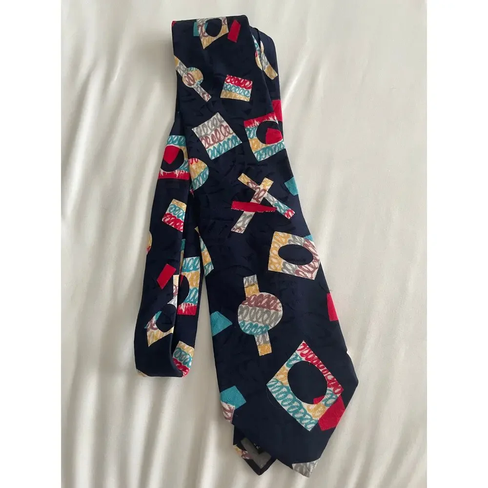 Vintage Bachrach 100% Silk Made In Italy Abstract Tie approx 59 long x3.75 wide